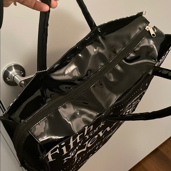 Black New York Themed Tote Bag - Picture 3 of 6